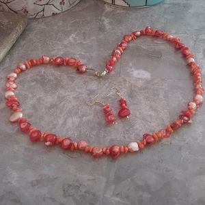 NWOT Handmade Shell Beaded Necklace and Earrings set